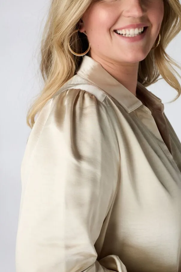 Blouse aspect satin