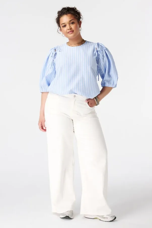 Blouse avec manches bouffantes
