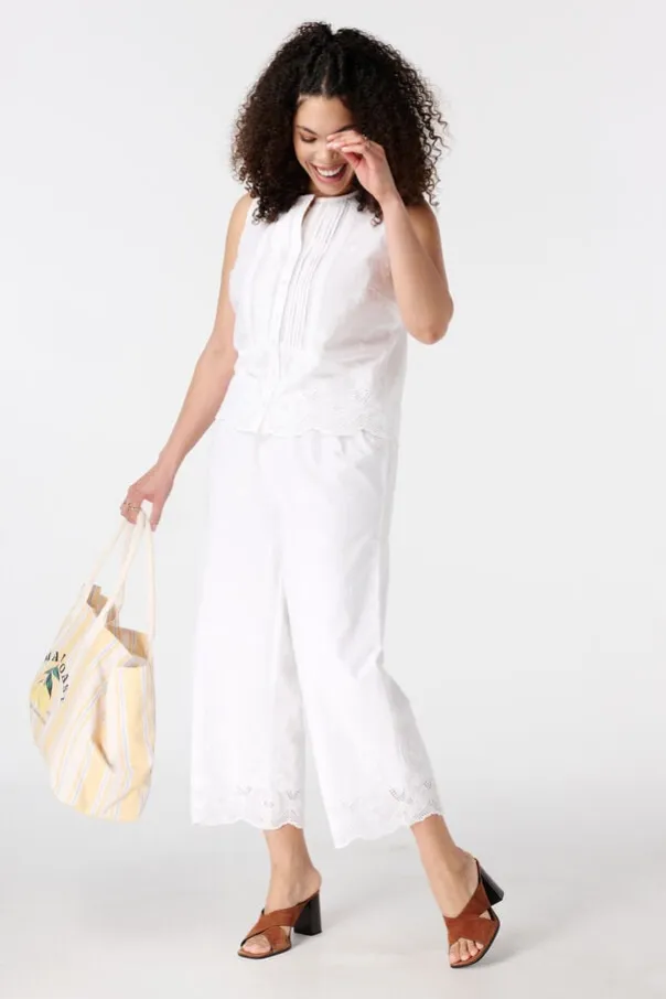 Blouse sans manches avec broderie