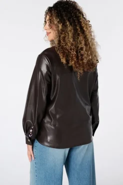Chemise en similicuir