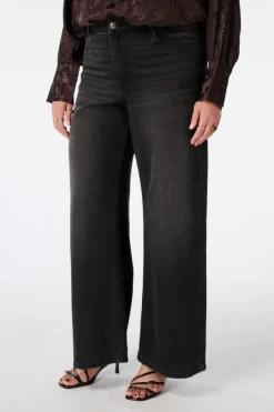 Jeans larges à taille haute