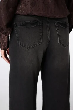 Jeans larges à taille haute