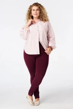 Legging avec boutons décoratifs