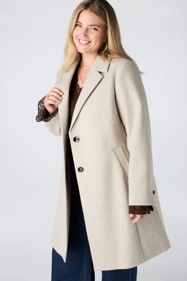 Manteau court à boutons
