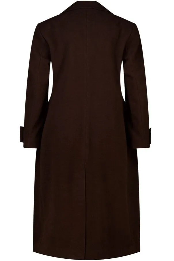 Manteau à fermeture boutonnée