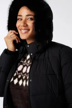 Manteau long matelassé avec capuche