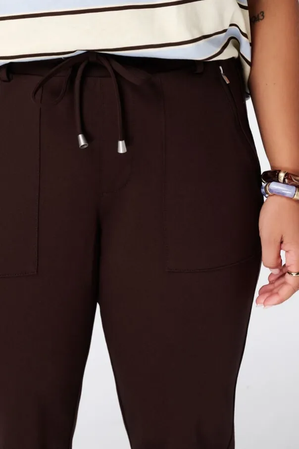 Pantalon fuselé à taille élastique