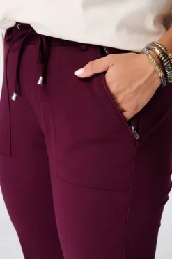 Pantalon fuselé à taille élastique