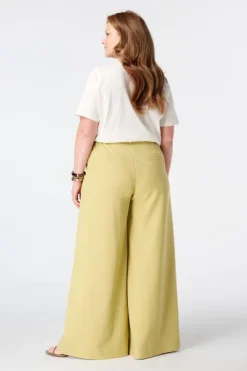 Pantalon large avec ceinture