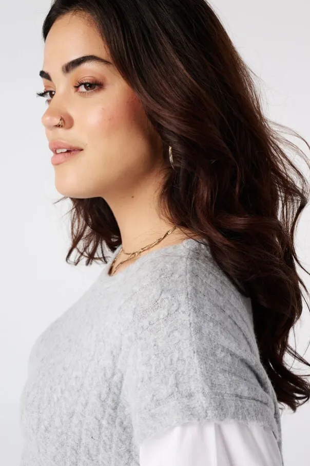 Pull avec manches de blouse contrastantes