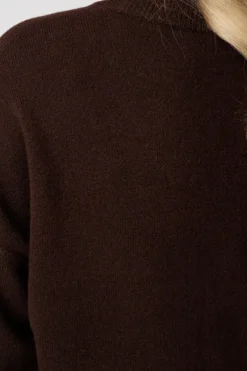 Pull à col en V