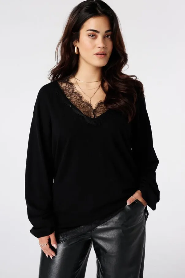 Pull en maille fine avec dentelle