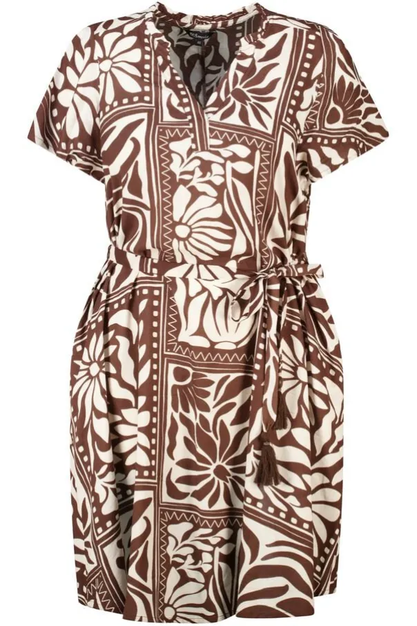 Robe avec ceinture