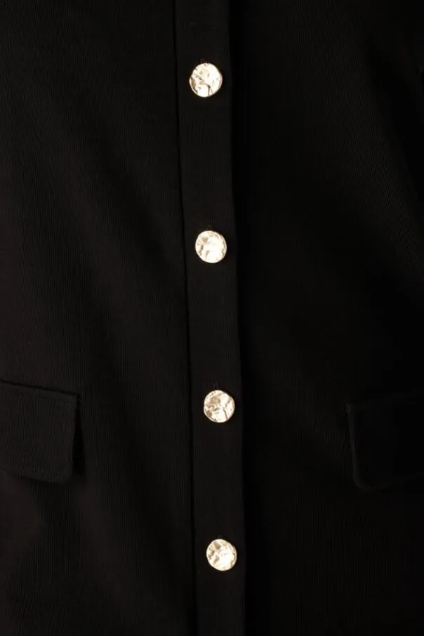 Robe à fermeture boutonnée