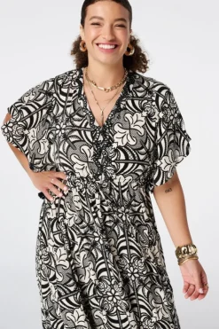 Robe maxi à manches papillon