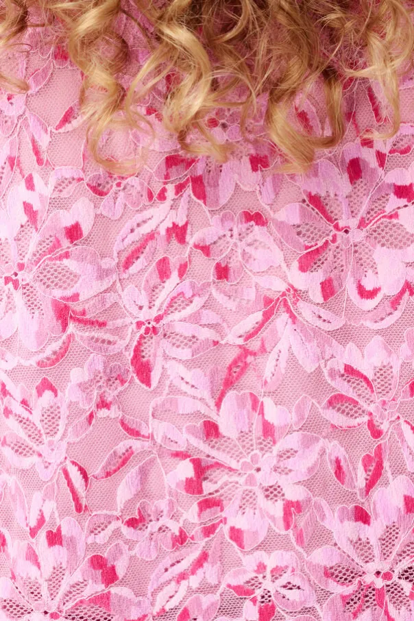 Top avec détails en dentelle