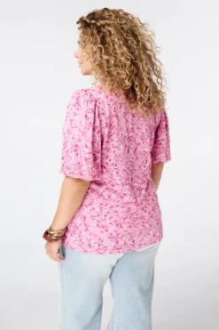 Top avec détails en dentelle