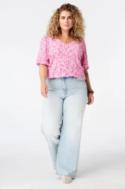 Top avec détails en dentelle