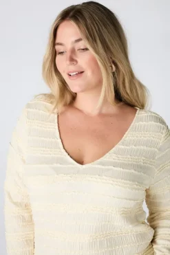 Top en dentelle à volants