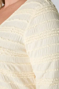 Top en dentelle à volants