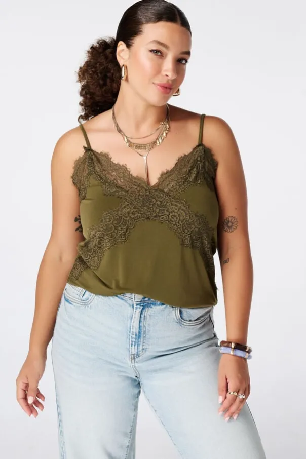 Top longue avec dentelle