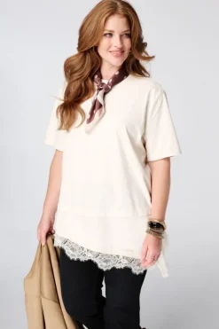 T shirt avec dentelle