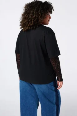 T shirt à manches en dentelle