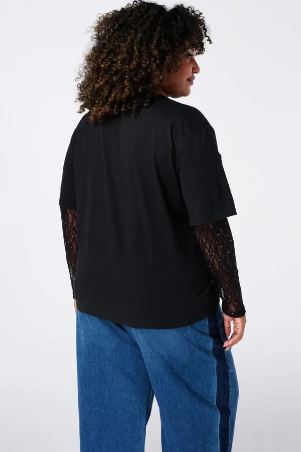 T shirt à manches en dentelle