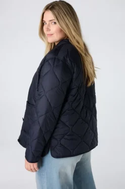 Veste légèrement matelassée