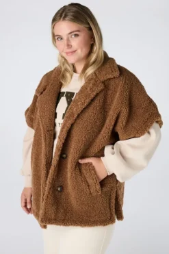 Veste teddy à manches courtes
