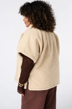 Veste teddy à manches courtes