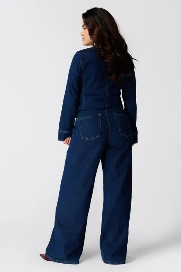 Wide leg jean avec boutons décoratifs